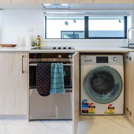 Charming Studio For 2 In The Central City ไครสต์เชิร์ช ภายนอก รูปภาพ